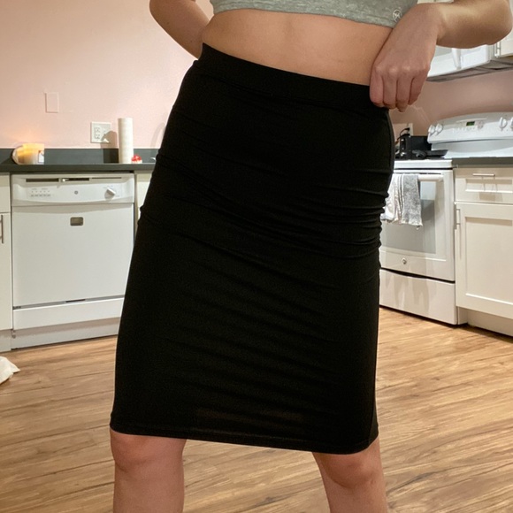 Black stretchy tight Amazon midi skirt size S - Picture 4 of 4